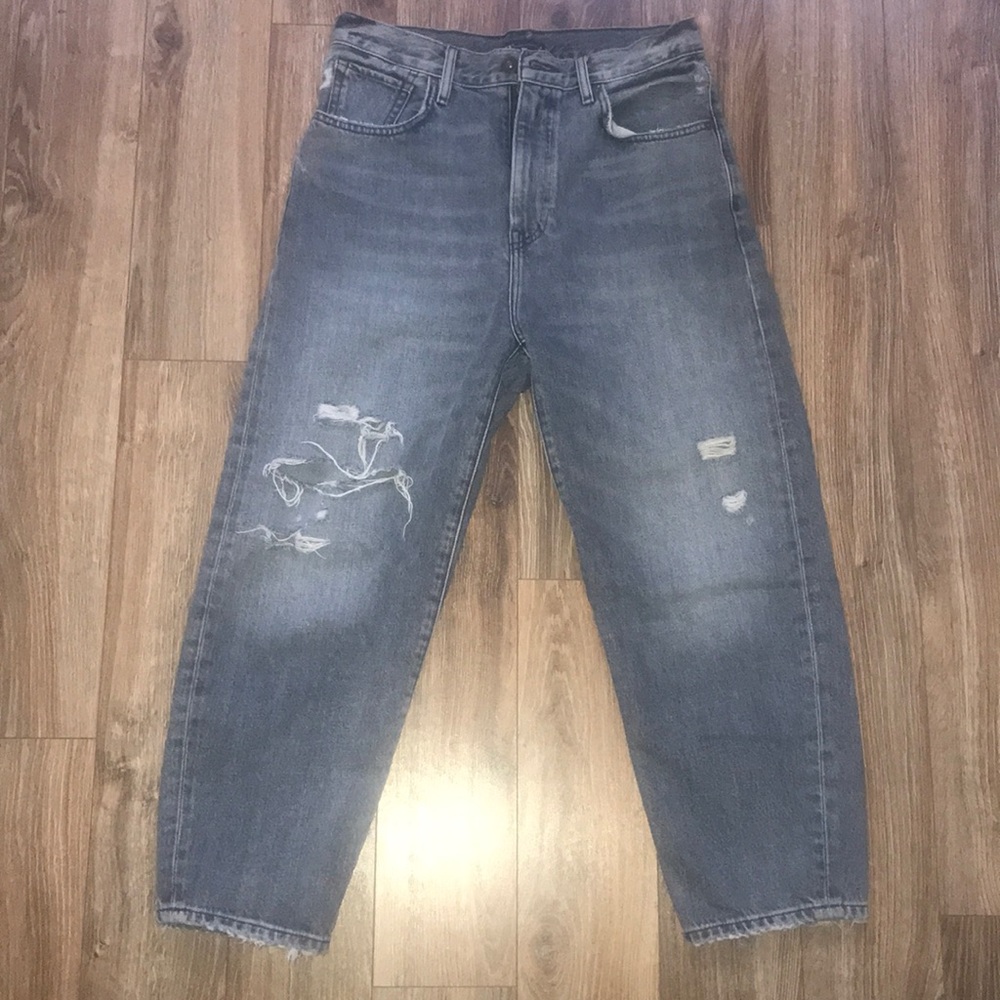 Levi’s high waisted boyfriend jeans